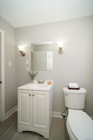 750 E Hayes Avenue, Hazel Park, MI 48030