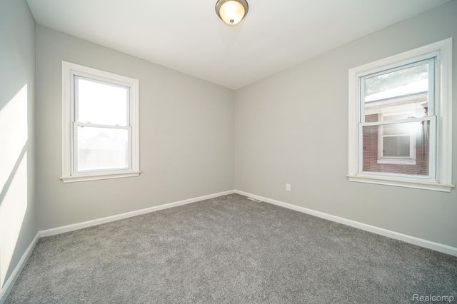 750 E Hayes Avenue, Hazel Park, MI 48030