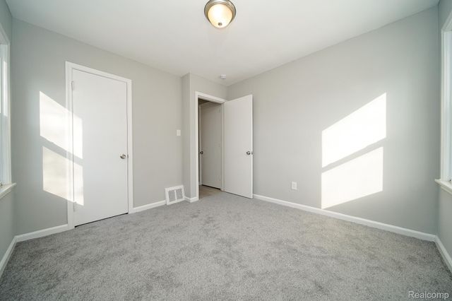 750 E Hayes Avenue, Hazel Park, MI 48030