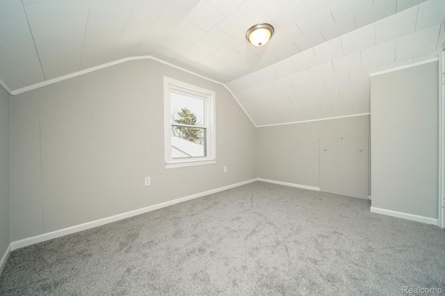 750 E Hayes Avenue, Hazel Park, MI 48030