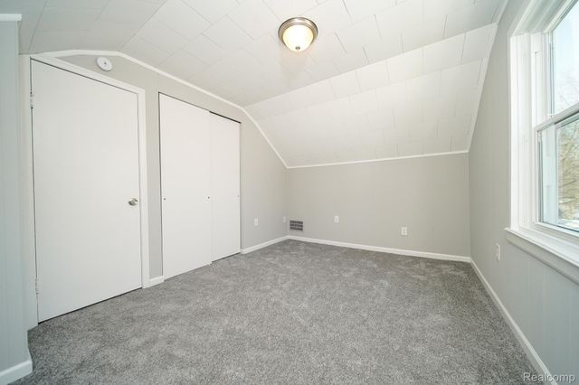 750 E Hayes Avenue, Hazel Park, MI 48030