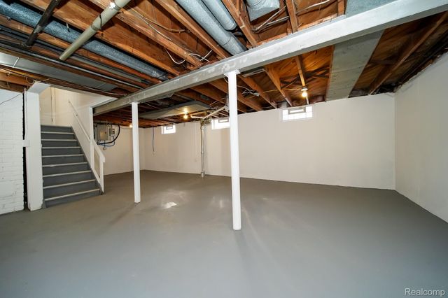 750 E Hayes Avenue, Hazel Park, MI 48030