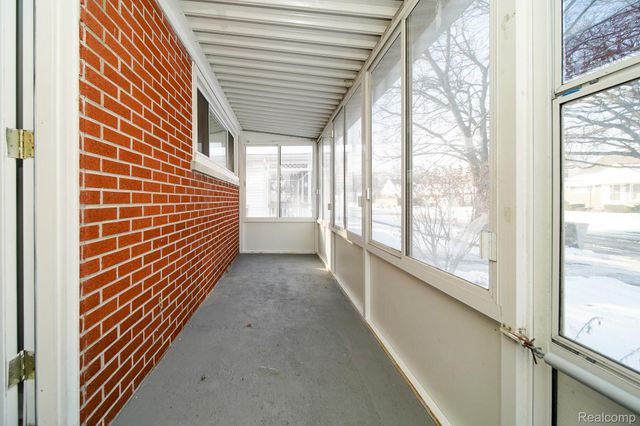 750 E Hayes Avenue, Hazel Park, MI 48030