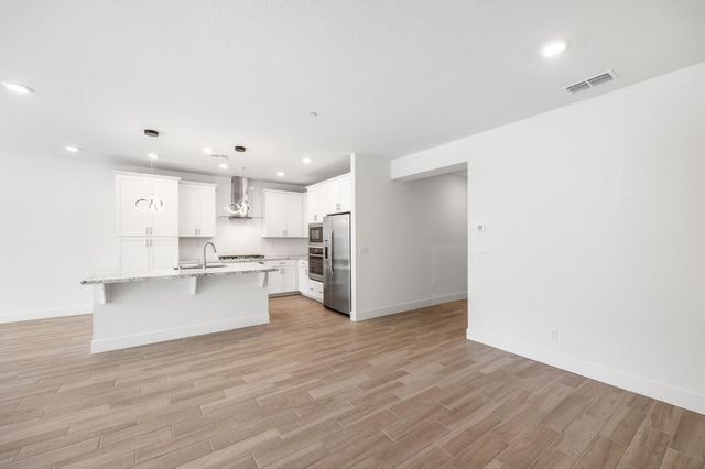12677 Quantum Way, Rancho Cordova, CA 95742