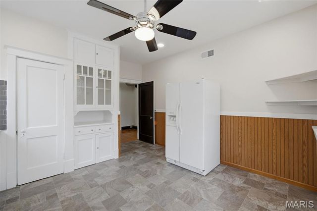 5921 S Kingshighway Boulevard, St Louis, MO 63109