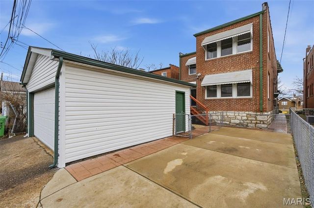 5921 S Kingshighway Boulevard, St Louis, MO 63109