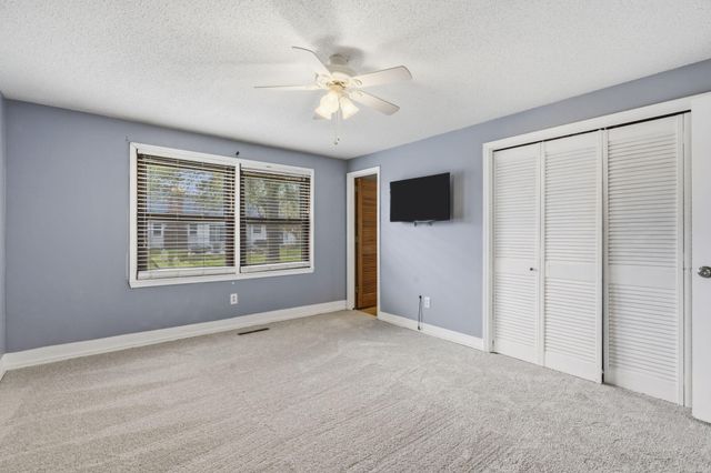 1650 E Swallow Street, Springfield, MO 65804