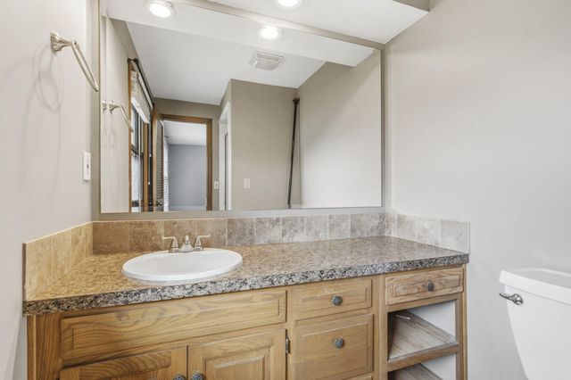 1650 E Swallow Street, Springfield, MO 65804