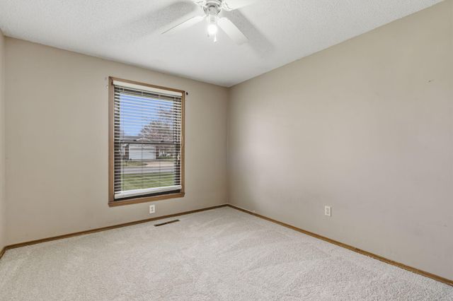 1650 E Swallow Street, Springfield, MO 65804