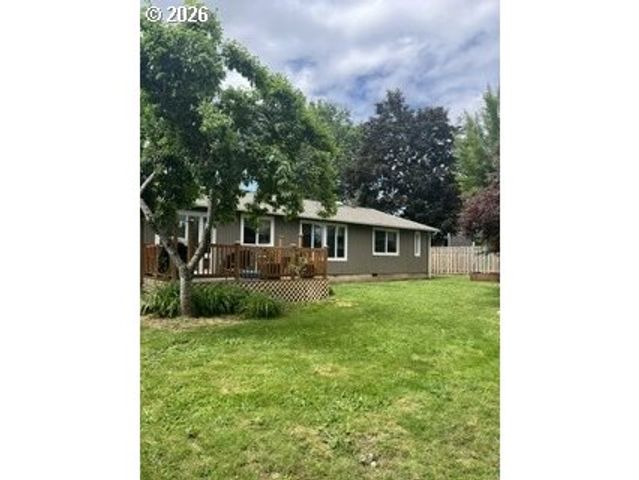 632 Sw WILLOWBROOK Ave, Gresham, OR 97080