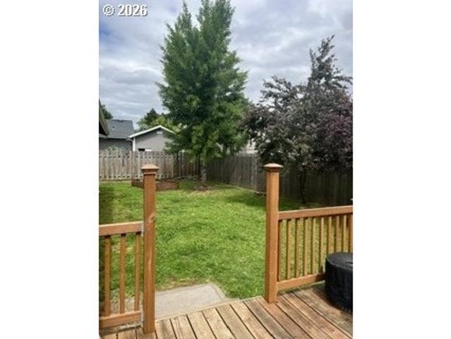 632 Sw WILLOWBROOK Ave, Gresham, OR 97080