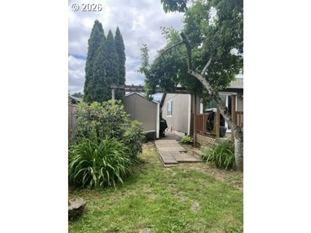 632 Sw WILLOWBROOK Ave, Gresham, OR 97080