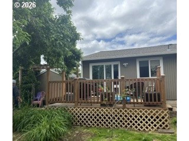 632 Sw WILLOWBROOK Ave, Gresham, OR 97080