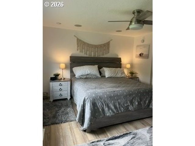 632 Sw WILLOWBROOK Ave, Gresham, OR 97080