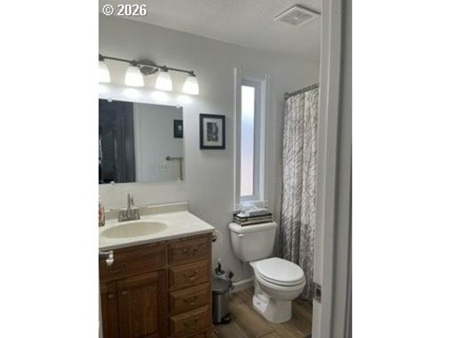 632 Sw WILLOWBROOK Ave, Gresham, OR 97080