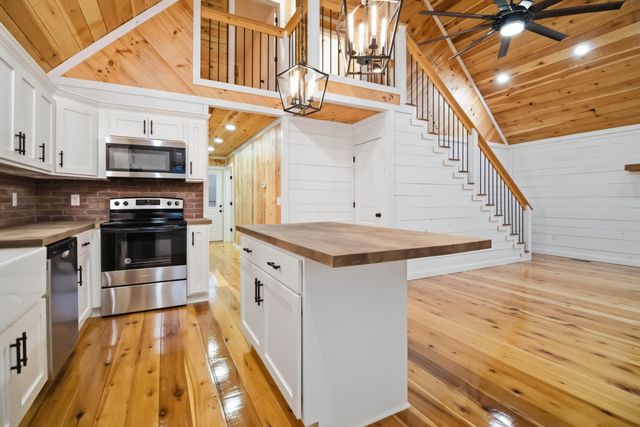 255 Pumpkin Creek Circle, Jamestown, KY 42629