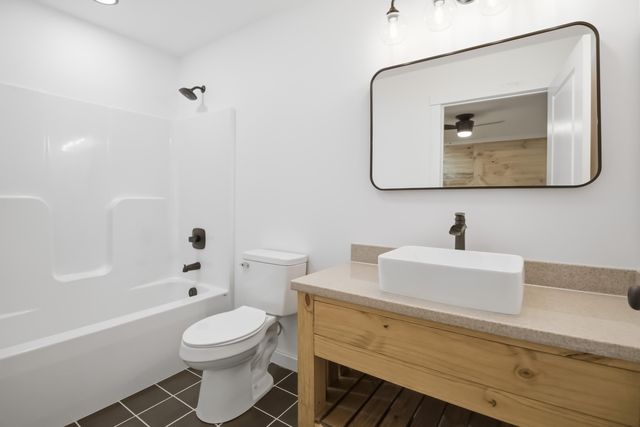 255 Pumpkin Creek Circle, Jamestown, KY 42629