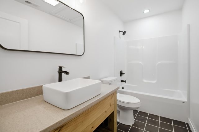 255 Pumpkin Creek Circle, Jamestown, KY 42629