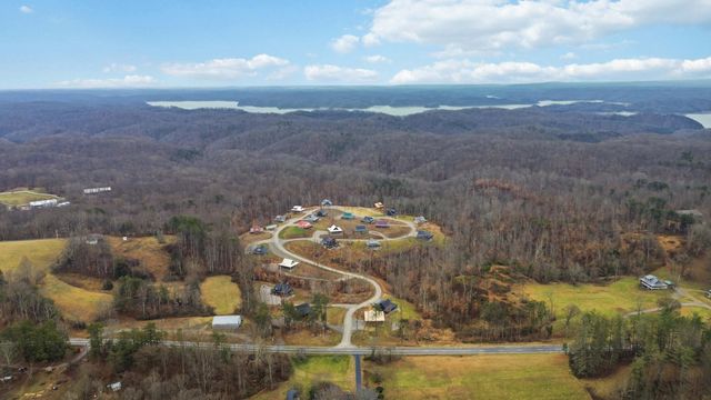 255 Pumpkin Creek Circle, Jamestown, KY 42629