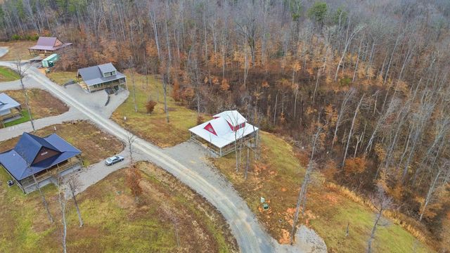 255 Pumpkin Creek Circle, Jamestown, KY 42629