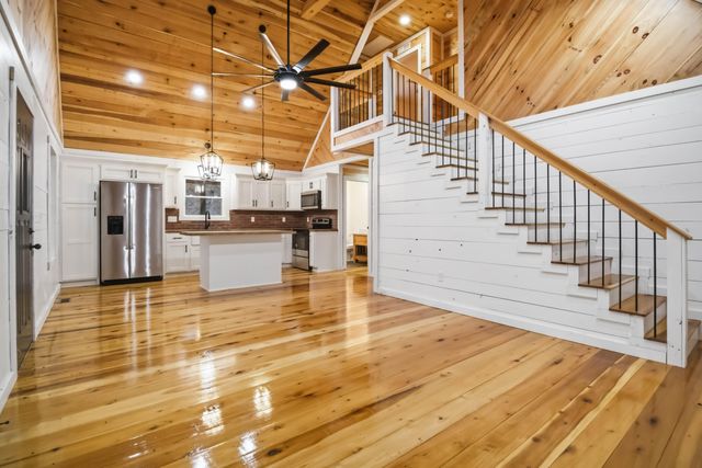 255 Pumpkin Creek Circle, Jamestown, KY 42629