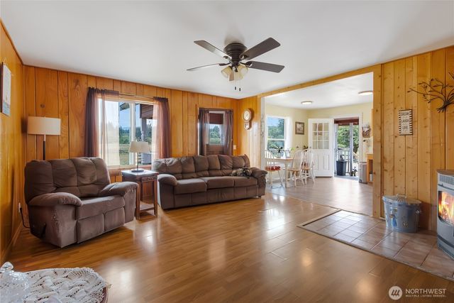 19127 Patterson Road E, Orting, WA 98360