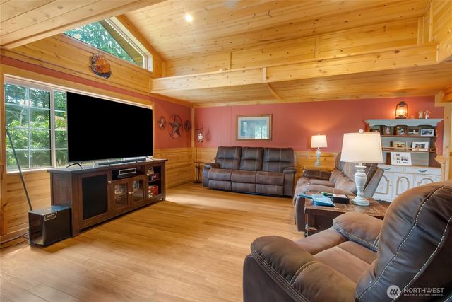 19127 Patterson Road E, Orting, WA 98360