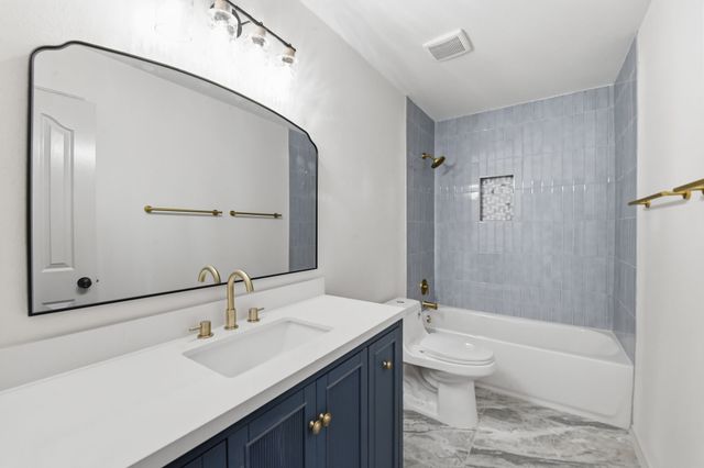 5953 Hillview Drive, Watauga, TX 76148
