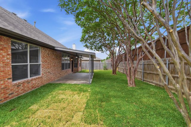 5953 Hillview Drive, Watauga, TX 76148
