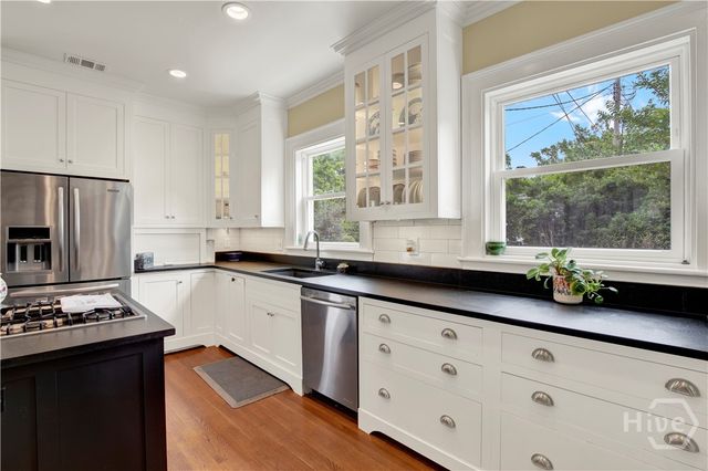 11 E 50th Street, Savannah, GA 31405