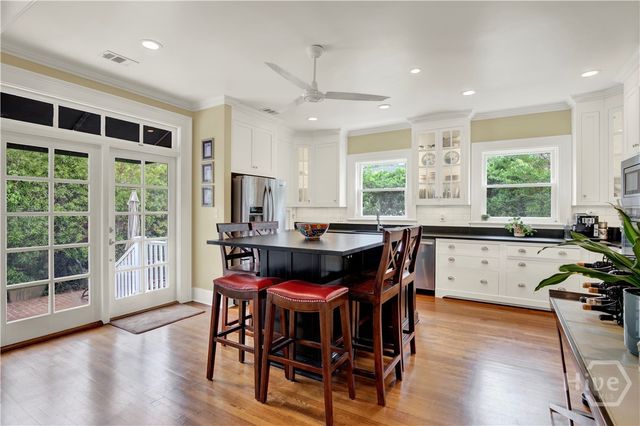 11 E 50th Street, Savannah, GA 31405