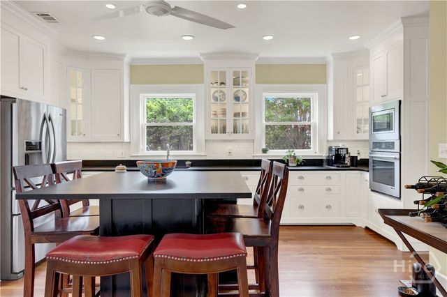 11 E 50th Street, Savannah, GA 31405