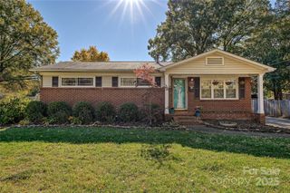 1514 Briarfield Drive, Charlotte, NC 28205