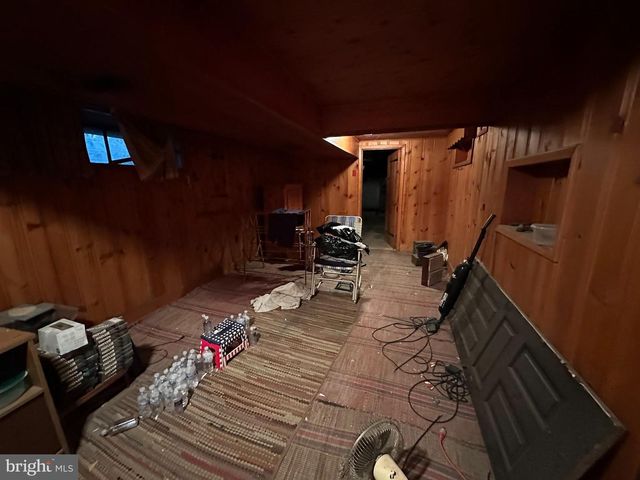 100 S 6TH AVE, Reading, PA 19611