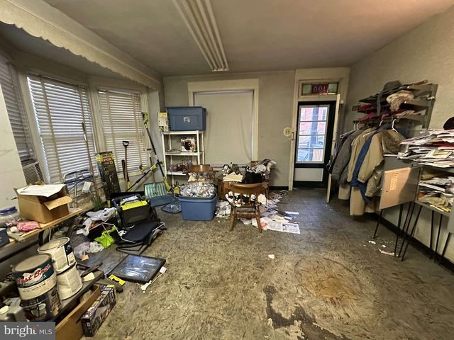 100 S 6TH AVE, Reading, PA 19611