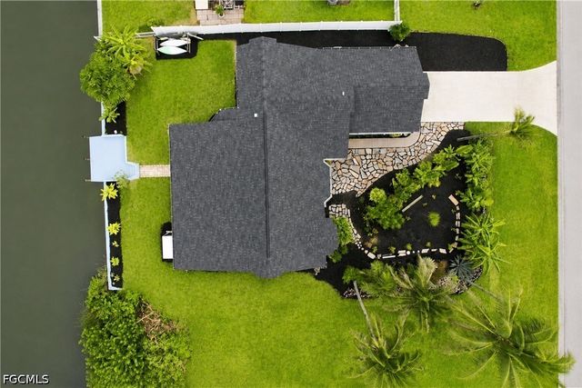 28 NE 19th CT, Cape Coral, FL 33909