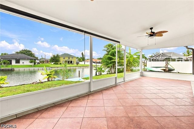 28 NE 19th CT, Cape Coral, FL 33909