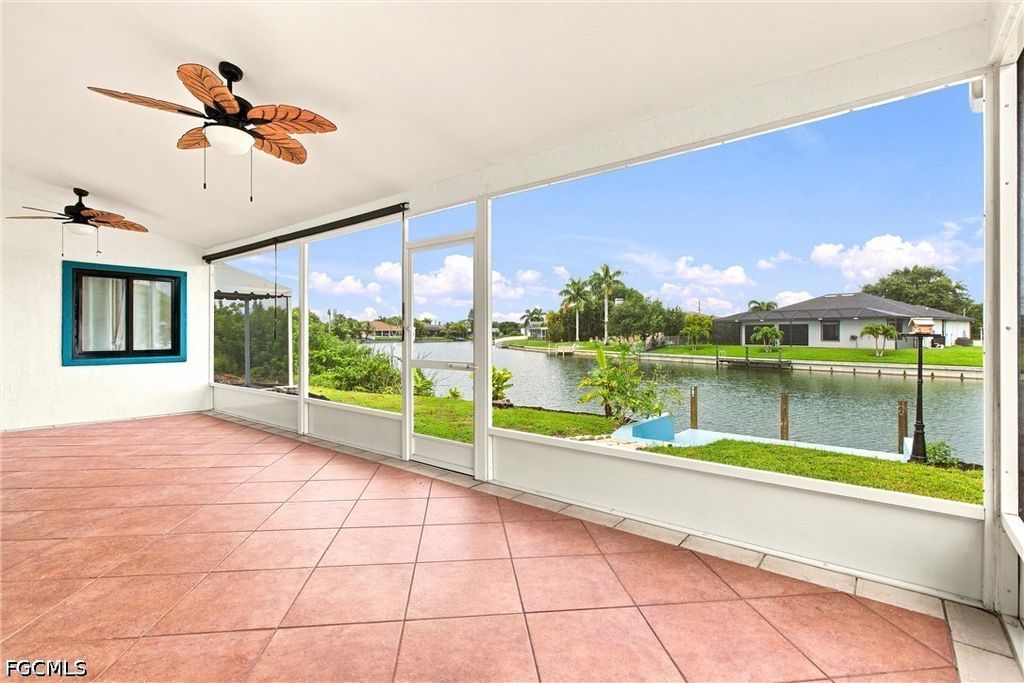 Image 8 of property listing at 28 NE 19th CT, Cape Coral, FL 33909