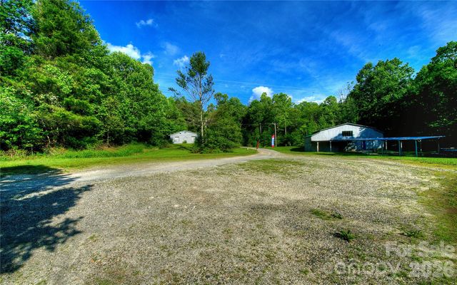 65 Blue Ridge Gem Mine Road, Little Switzerland, NC 28777