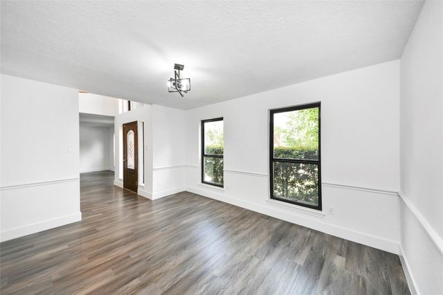 8510 Canyon Pine Drive, Spring, TX 77379