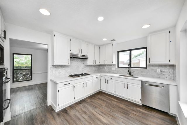 8510 Canyon Pine Drive, Spring, TX 77379