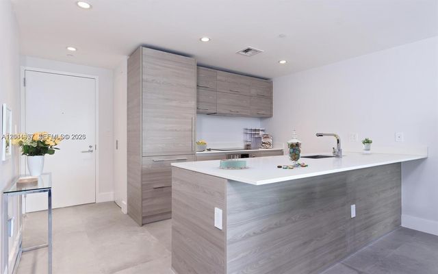 1300 S Miami Avenue 3311, Miami, FL 33130