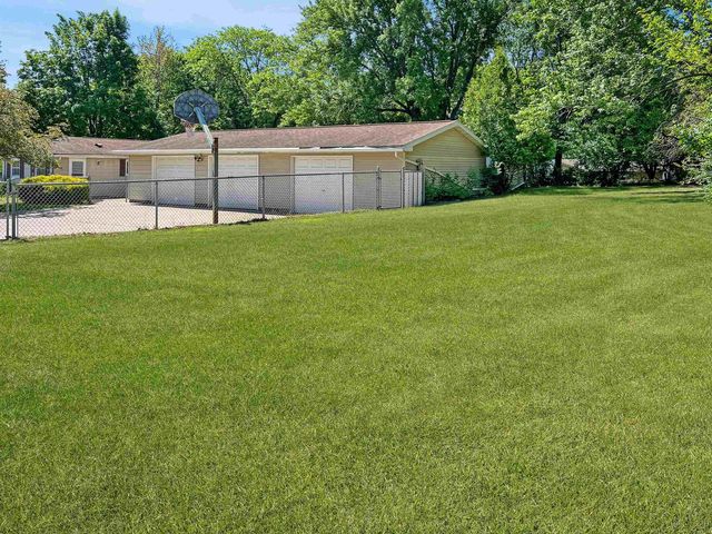 1499 Hemlock Drive, Reedsburg, WI 53959