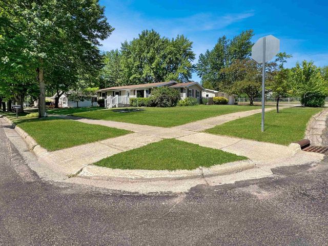 1499 Hemlock Drive, Reedsburg, WI 53959