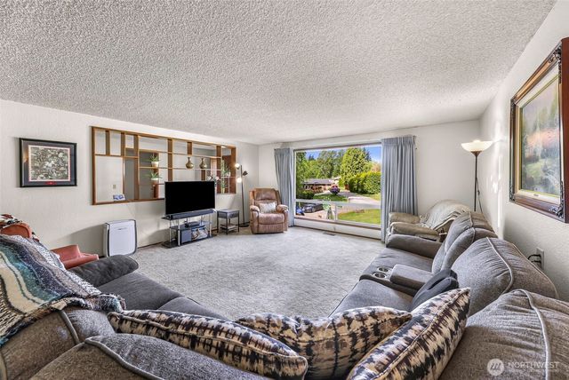 9652 Ronald Drive, Blaine, WA 98230