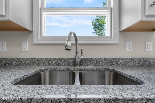 7036 Train Station Way, Louisville, KY 40272