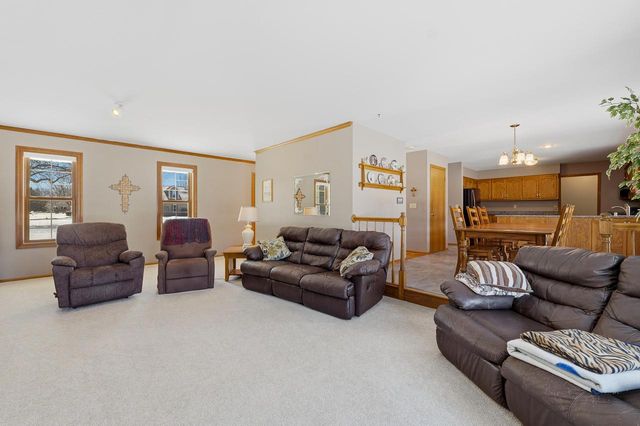 N66W35104 Lappland Crossing, Oconomowoc, WI 53066