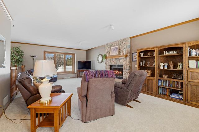 N66W35104 Lappland Crossing, Oconomowoc, WI 53066