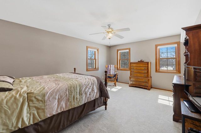 N66W35104 Lappland Crossing, Oconomowoc, WI 53066