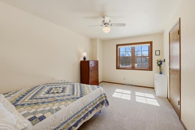 N66W35104 Lappland Crossing, Oconomowoc, WI 53066